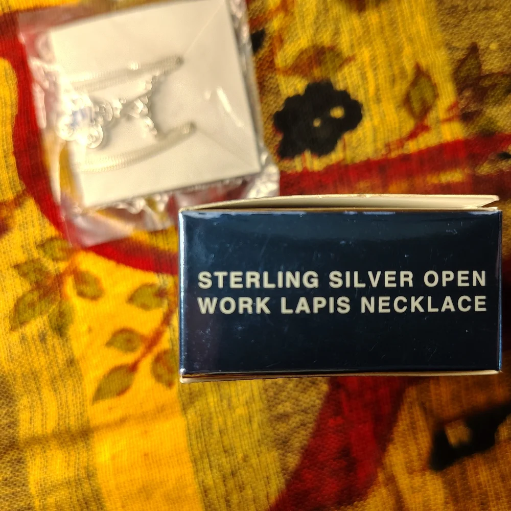 Avon 2005 Sterling Silver Open Work Lapis Blue Necklace NIB NOS - Picture 3 of 12